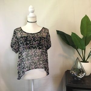 💜 Sheer Open Back Floral Top 💜